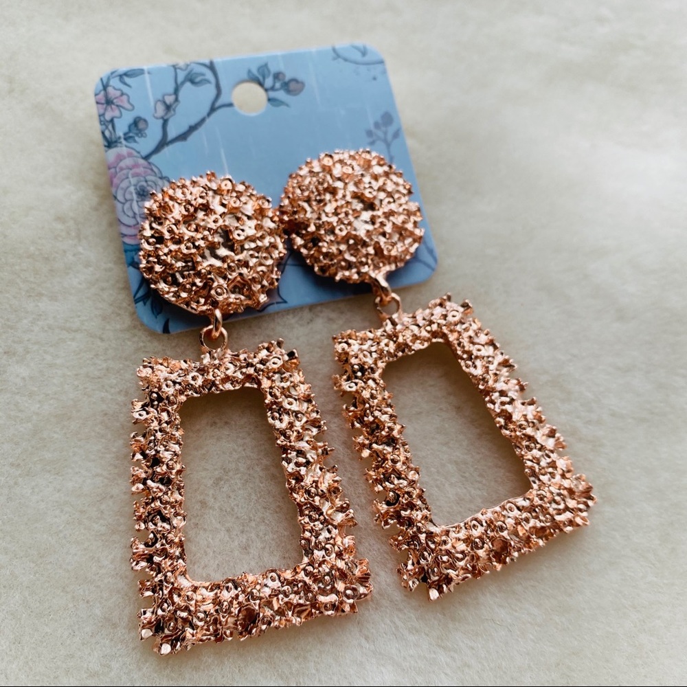 :: Rose Gold Textured Statement Earrings :: - Picture 5 of 7